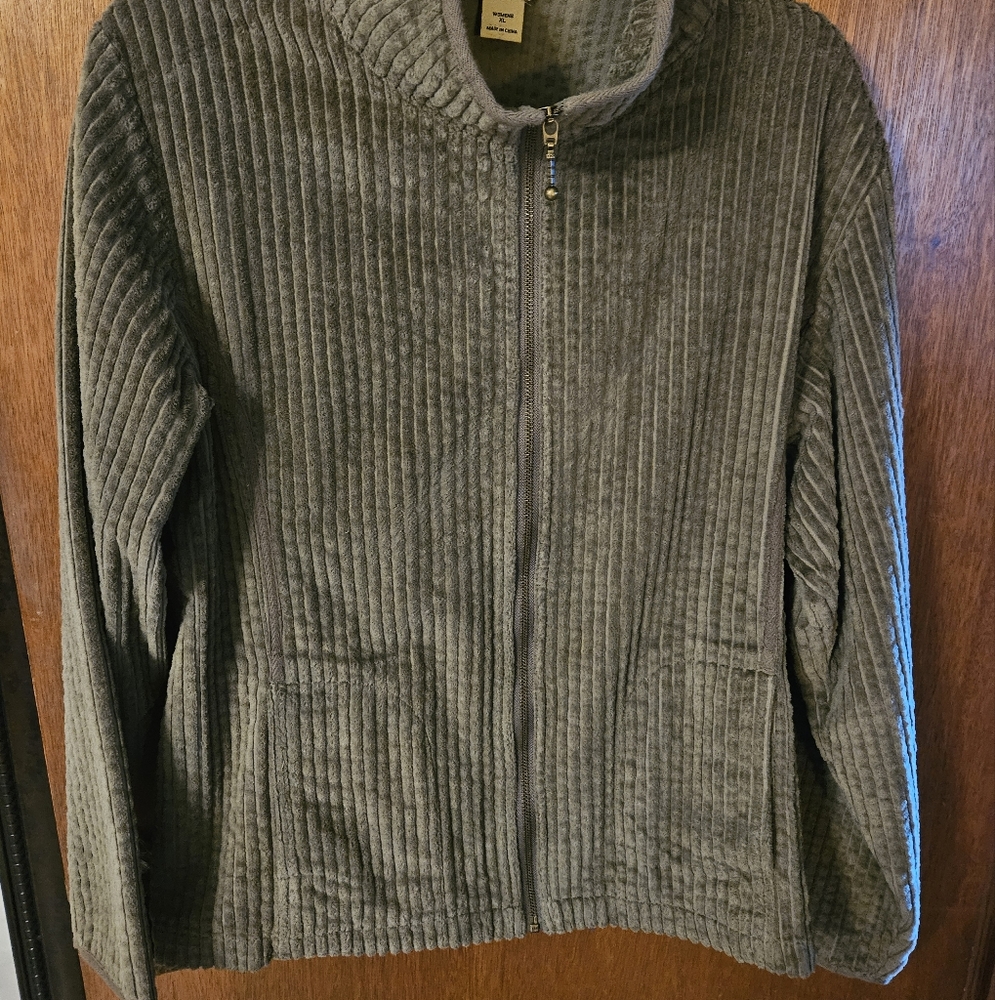 Woolrich Woman's Green Corduroy Jacket - Size XL